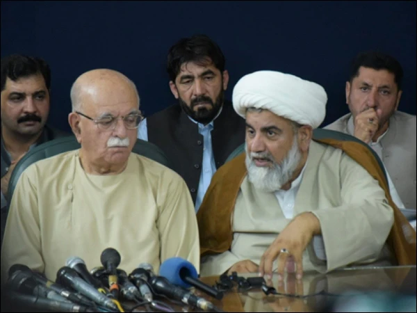 اپوزیشن قائدین نے مذاکرت کو عمران خان سے ملاقات سے مشروط کردیا