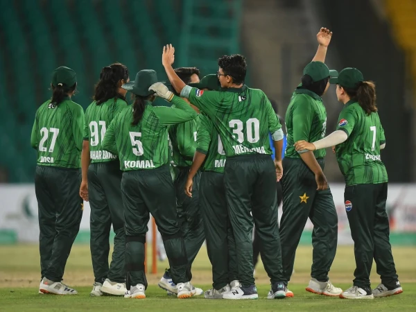 دورہ سری لنکا: پاکستان ویمن کرکٹ ٹیم کا تربیتی کیمپ جاری، پیر کو ٹیم منزل کی جانب روانہ ہوگی