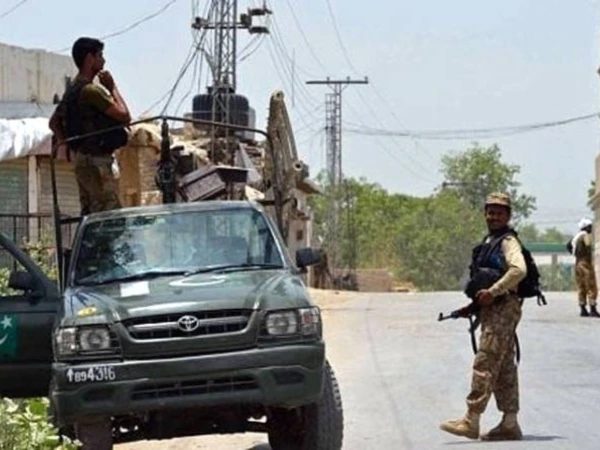 سیکیورٹی فورسز کی خضدار میں کارروائی، 10 دہشتگرد ہلاک