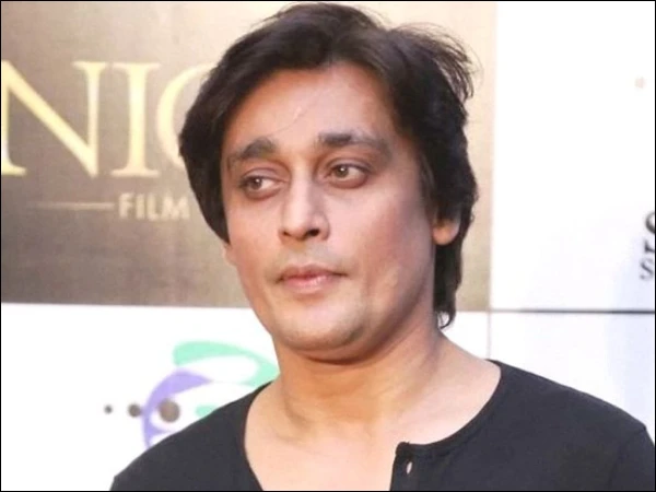 بیوہ خاتون کے لاکھوں روپے ہتھیانے کا الزام، اداکار ساحر لودھی کے خلاف مقدمہ درج