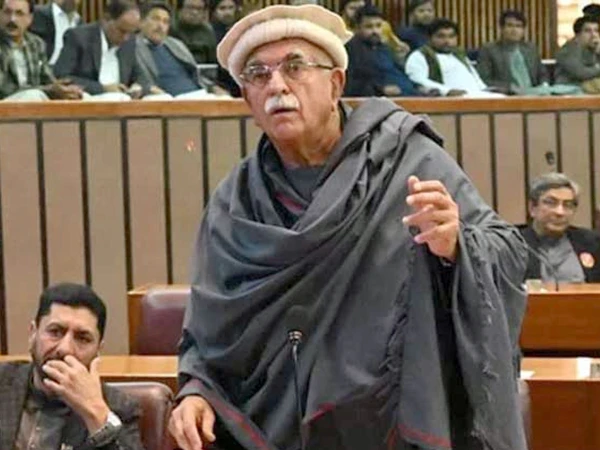 اپوزیشن لیڈر کا کردار اہم ہوگیا، حکومتی وفد کی ملاقات، پی پی قائدین کل ملیں گے