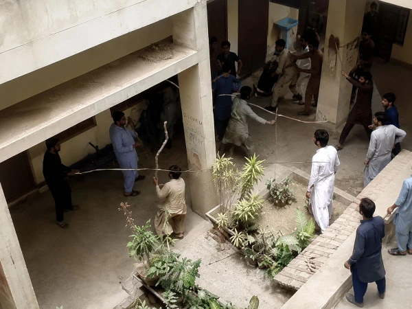 جامعہ کراچی میں تصادم کا مقدمہ متعدد افراد کیخلاف درج، اعلیٰ سطح کی انکوائری کمیٹی تشکیل