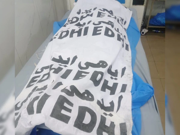 کراچی؛ 13 سالہ لڑکا پراسرار طور پر ہلاک، لاش گھر کے باہر سے برآمد